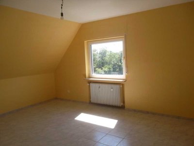 Rodgau, süße 2-Zi-DG-WHG mit Wohnküche !!