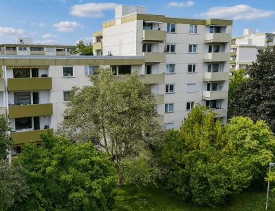 TOP-sanierte 2-Zimmer-Wohnung mit Balkon, Fahrstuhl und Blick ins Grüne