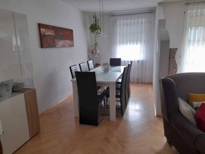Großzügige 4-Zimmer Wohnung mit Süd-Loggia