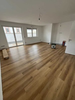 Erstbezug: stilvolle 3,5-Zimmer-Terrassenwohnung mit Balkon in Bad
