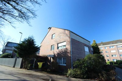 + Vogelsang + Dachgeschosswohnung im 3-Familienhaus + ca. 53 m² + 2 Zimmer + Balkon + vermietet +