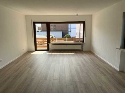 Neu renovierte 3-Zimmer-Erdgeschosswohnung mit Balkon, Keller und Carport!