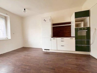 Zentral gelegene Neubauwohnung mit Parkplatz Wunderschöne Aufteilung- 2 extra Zimmer- Sehr helle ruhige Wohnung + Westbalkon + Parkplatz *