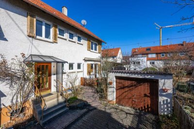 Großzügige Doppelhaushälfte zentral in Mössingen mit Garten