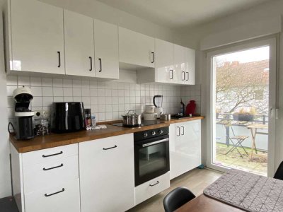 Nachmieter zum 01.04 gesucht: Schicke 2-Zimmer-Wohnung plus große Wohnküche