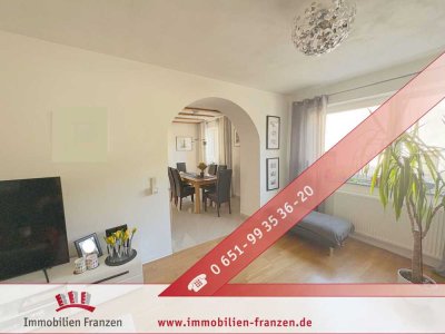 Wohnkomfort auf zwei Ebenen – Reihenhaus mit Einliegerwohnung