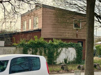Hamburg-Stellingen: Reihenendhaus zur Kernsanierung mit Garage