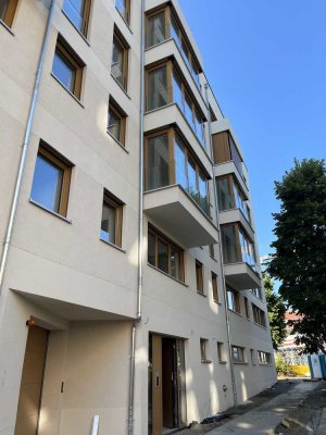 Stilvolle 2-Raum-Wohnung mit gehobener Innenausstattung mit Balkon und EBK in Leipzig