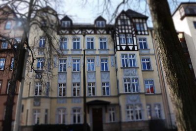 größzügige KAßBERG-WOHNUNG mit Balkon !!