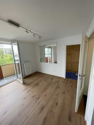 frisch renovierte 1-Zimmer-Wohnung mit Balkon und EBK in München Obergiesing