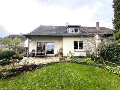 Einziehen und wohlfühlen! DHH mit 137 m² und Garten + Garage! Ruhig und Zentrumsnah in Hattingen