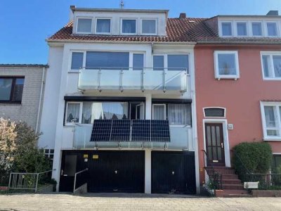 79m² mit 3 Zimmern gut aufgeteilt
+EBK + Rollläden
+Ost- und Westbalkon
+Balkonkraftwerk + Top La
