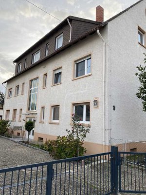 Sanierte 3 Zimmer Wohnung in Flörsheim-