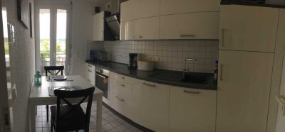 Schöne, geräumige voll möblierte zwei Zimmer Wohnung in Regensburg, Westenviertel