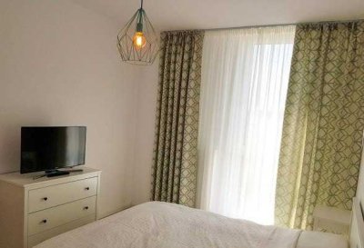 Geschmackvolle, modernisierte 1,5-Zimmer-Wohnung mit Balkon und Einbauküche in Feuchtwangen