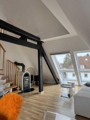 Möblierte 3,5-Zimmer-Maisonette: 2 Bäder, Loggia & Garten / WG geeignet