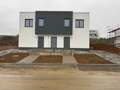 Modernes Doppelhaus mit hochwertiger Ausstattung im Neubaugebiet von Wetzlar-Hermannstein