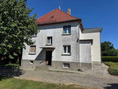 2 Fam Haus mit großem Grundstück