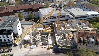 Wohnen mit Komfort: 2-Zimmer Wohnung im Neubau mit Gartenanteil und Tiefgarage in Neuhofen