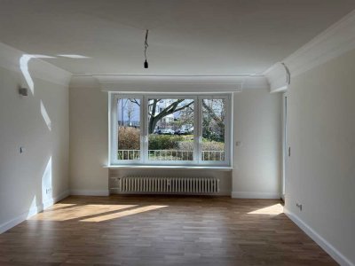 Hochwertig kernsanierte 3-Zimmer-Wohnung in zentraler Lage mit Balkon