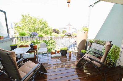 FFM-Holzhausenpark: Eine Maisonettewohnung der Extraklasse: 2 Bäder, 2 Balkone, Skylineblick!