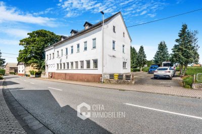 Wohn- & Geschäftshaus mit 4 Einheiten, Gaststätte & 9 Stellplätzen in Bogel