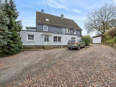 Gepflegte Doppelhaushälfte mit weitläufigem Grundstück in Lindlar