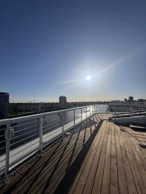 Architektur, Wasserblick, Lifestyle: Loft mit Bootssteg im prämierten WAVE Ensemble