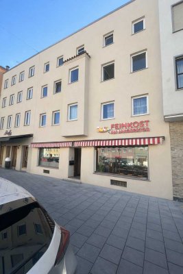 Mehrfamilienhaus mit 3 Wohneinheiten und einem Laden im Herzen von Augsburg!