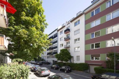 schöne 3 Zimmer Dachgeschosswohnung mit Balkon