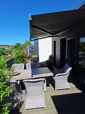 Exklusive 3-Zimmer Penthousewohnung  mit Aufzug, Sonnenbalkon und Einbauküche in BS-Watenbüttel
