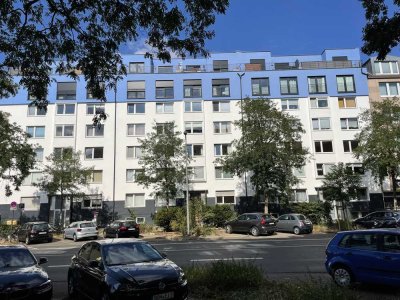 Ehrenfeld: top modernisiert 3 Zimmerwohnung - optimal WG geeignet!