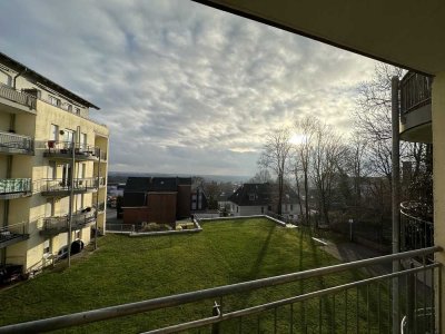 Zentrumsnahe 2-Zimmer-Wohnung mit Balkon und Tiefgaragenstellplatz