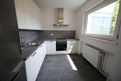 Neu sanierte, moderne Wohnung mit sonnigen Balkon