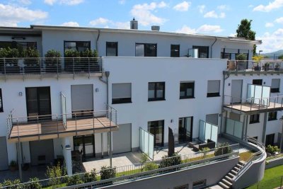 Repräsentative 2 Zimmer Penthousewohnung mit großer Dachterrasse und herrlichem Ausblick!
