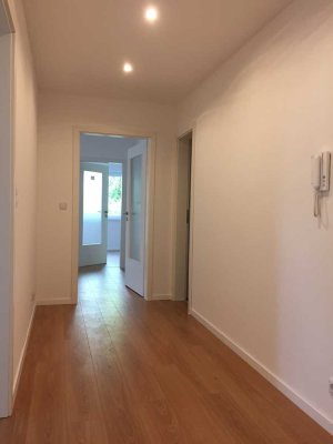 Schöne, geräumige 3 Zimmer Wohnung in Darmstadt mit Balkon