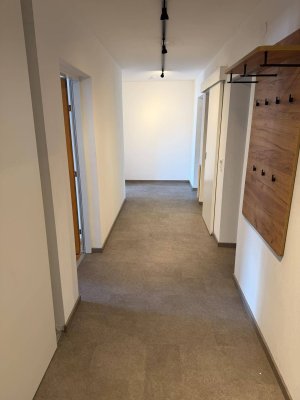 2.5-Zimmer Wohnung in Innsbruck mit Balkon und Lift