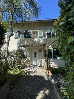 Großzügige, helle 4-Zimmer Wohnung in ruhiger Lage, günstiger Kaufpreis durch Erbpacht