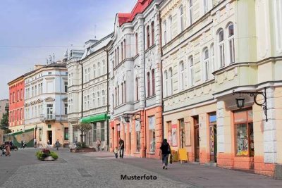 Wohn- und Geschäftshaus in guter Infrastruktur