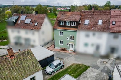 Charmantes Reiheneckhaus in TOP Lage von Vohenstrauß – Moderner Wohnkomfort mit historischen Charme