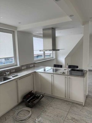 Gepflegte 3,5-Zimmer-Dachgeschosswohnung in Bochum-Stiepel