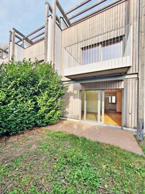 ++NEU++ TOP für Eigennutzer oder Anlage! Hochwertiges klimatisiertes Reihenhaus mit Privatgarten, Terrasse und 1 KFZ-Stellplatz! Perfekte U-Bahn-Anbindung!