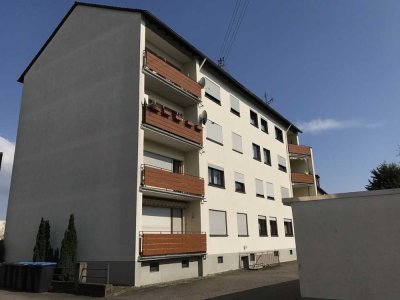 Gepflegte 3-Zi-Wohnung (1. OG) Balkon, Weißenthurm, gr. Keller, von privat/keine Provision
