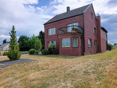 Provisionsfreies Ein -Zweifamilienhaus