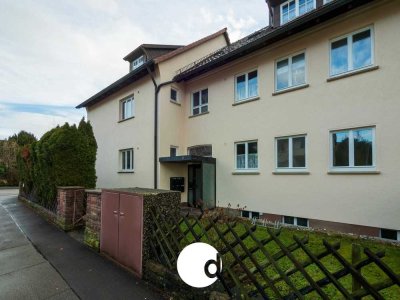 2-Zimmer-Dachgeschosswohnung mit Bühne in ruhiger Lage von Sillenbuch- nur an Einzelperson