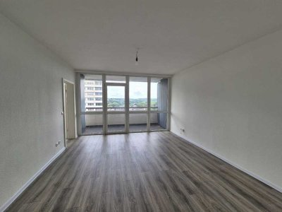 Zuhause ist: Wohnen über den Dächern von Mülheim – Traumhafte Aussicht aus der 17. Etage!