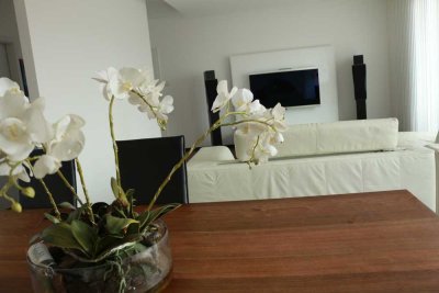 UNIKAT: Teilmöblierte helle 4,5-Zi-Penthouse mit umlaufende Dachterrasse in Frankfurt