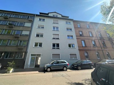 Großzügige Wohnung mit Terrasse in gepflegtem Mehrfamilienhaus