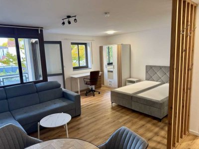 Hochwertig & möbliert: Helles Appartement mit Stellplatz