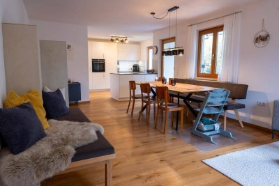 Provisionsfreie Wohnung in ruhiger, grenznaher Lage, mit Carport und hochwertiger Renovierung